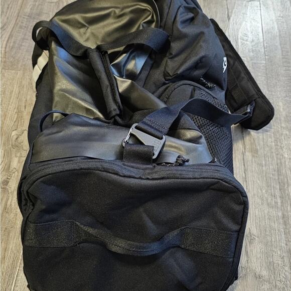 Nike ACG Daymax 60L Large Duffel Bag Black Water Resistant NWT HJ8185-010 - Picture 7 of 7